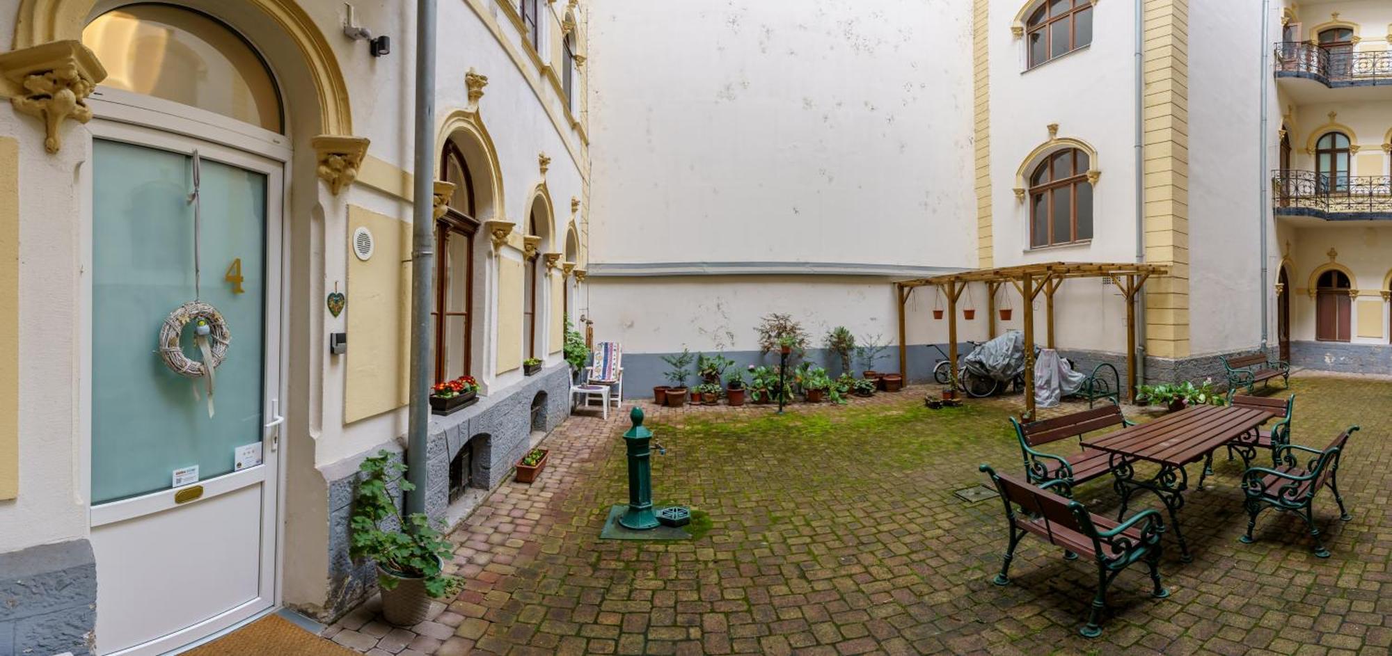 Barka Home In Downtown Buda Budapeşte Dış mekan fotoğraf
