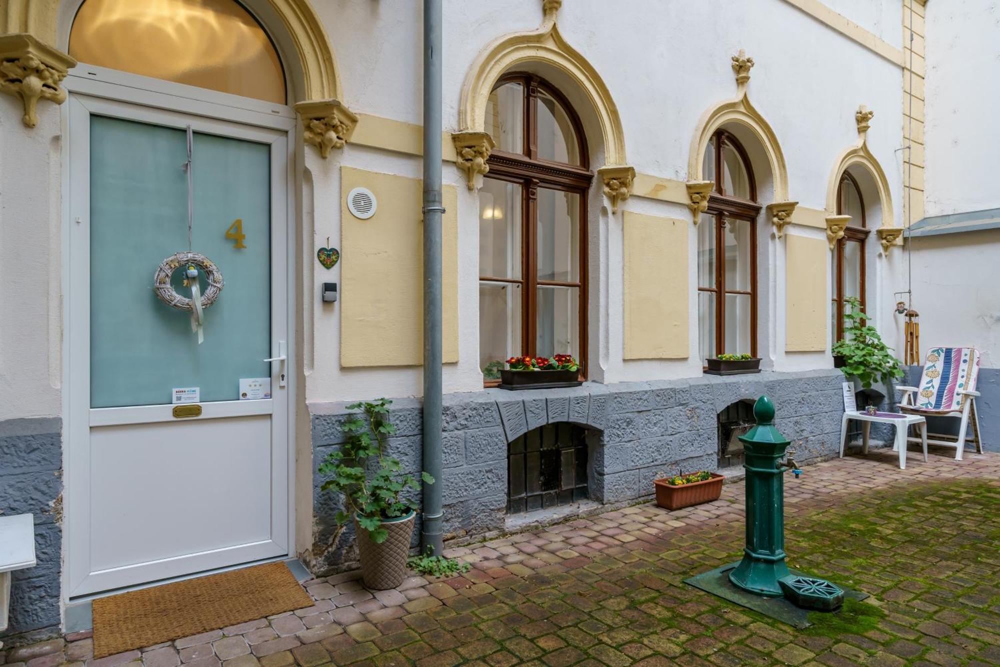 Barka Home In Downtown Buda Budapeşte Dış mekan fotoğraf
